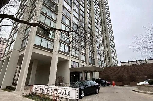 5455 N Sheridan Rd Photo 1