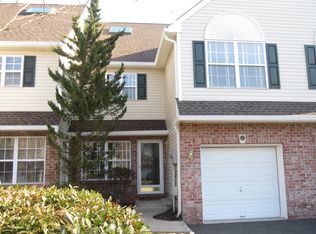 7 Cooper Ln, Millington, NJ 07946