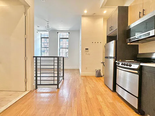 Rented by Doorway NYC, LLC | media 1