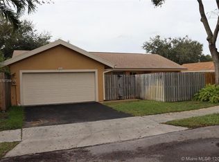 30 Forest Cir #30, Hollywood, FL 33026