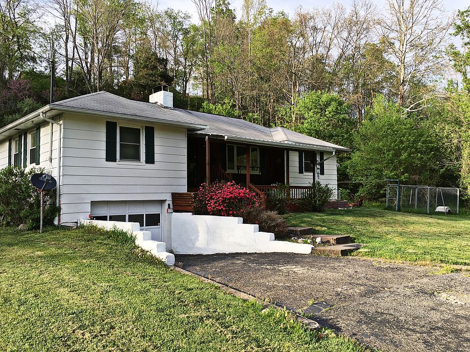 1st image of 1800 Lakeland Dr