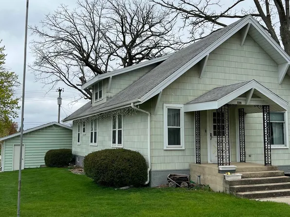402 E Railroad St, Fredericksburg, IA 50630