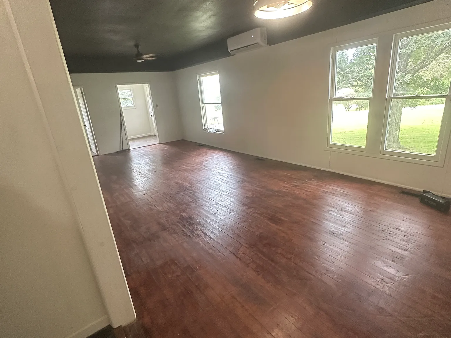 3 bed, $1,200 — Photo 3