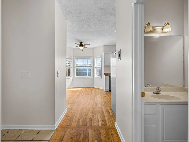 217 Derby Downs Dr — Photo 36