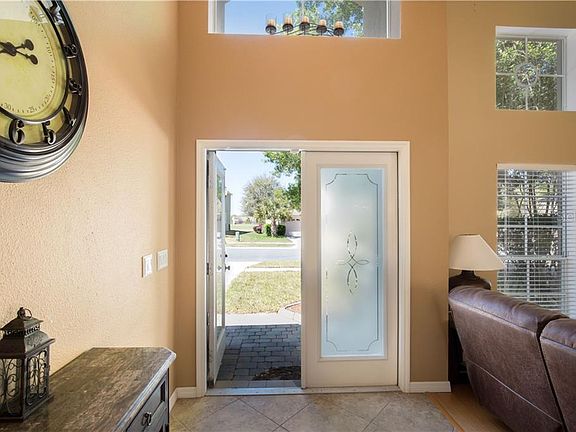 4th image of 33750 Terragona Dr