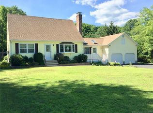19 Jennie Dr, Oakdale, CT 06370