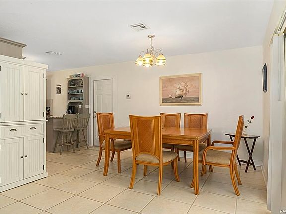 5th image of 2348 N Watersedge Dr