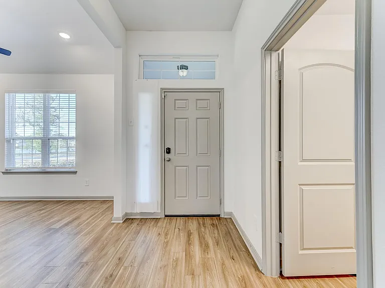 204 Shoreview Dr — Photo 7