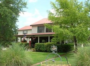 610 Rikki Dr, Bandera, TX 78003