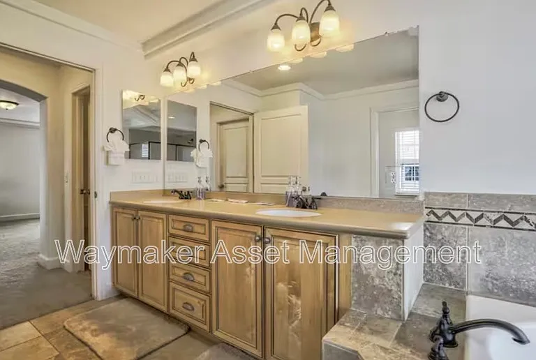 10904 Cascading Spring Cir — Photo 13
