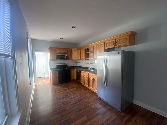 2nd image of 4714 Knorr St