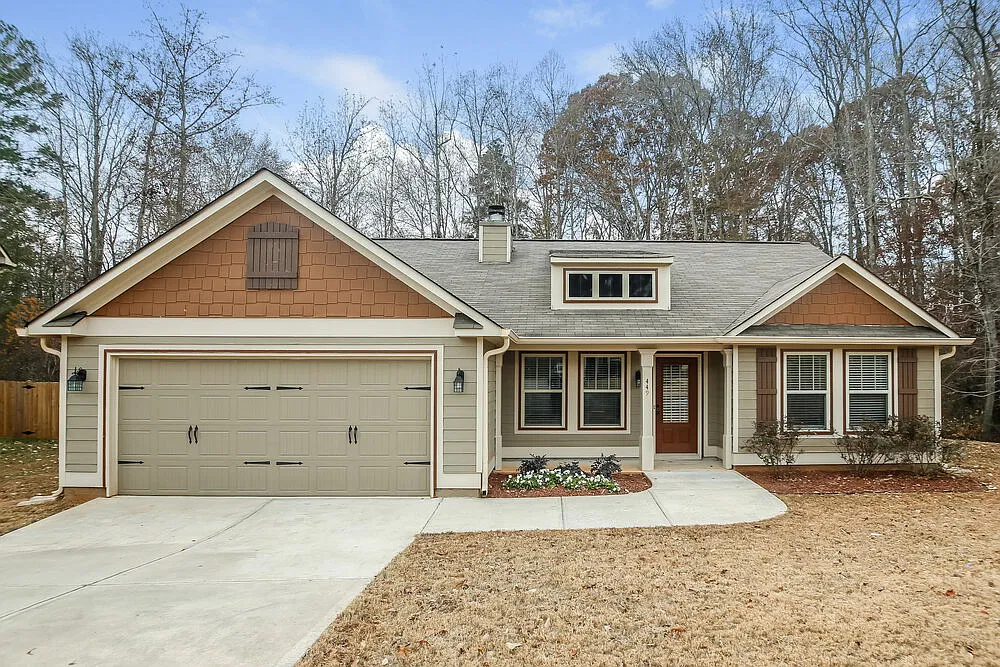 3 bed, 2.0 bath, 1833 sqft, $1,975 — Photo 1