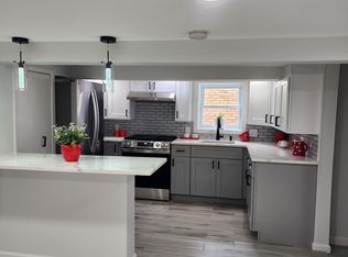 442 7th St, Fairview, NJ 07022