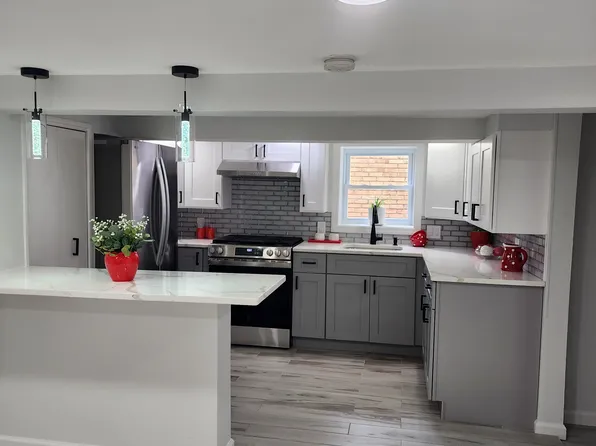 442 7th St, Fairview, NJ 07022