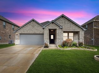 528 Fox Ridge Dr, Princeton, TX 75407