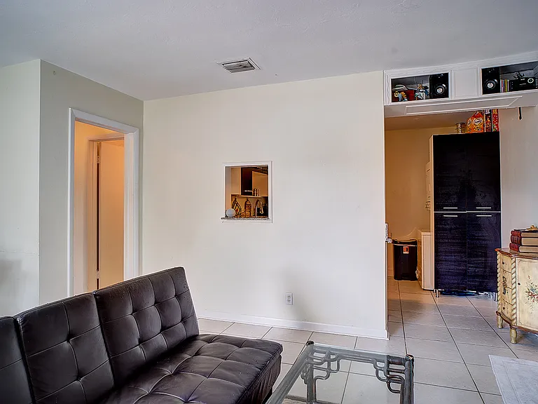 3860 NE 23rd Ave — Photo 5