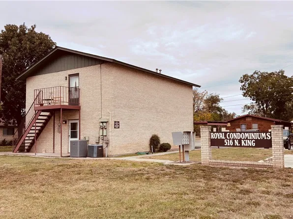 516 N King St APT 301, Seguin, TX 78155