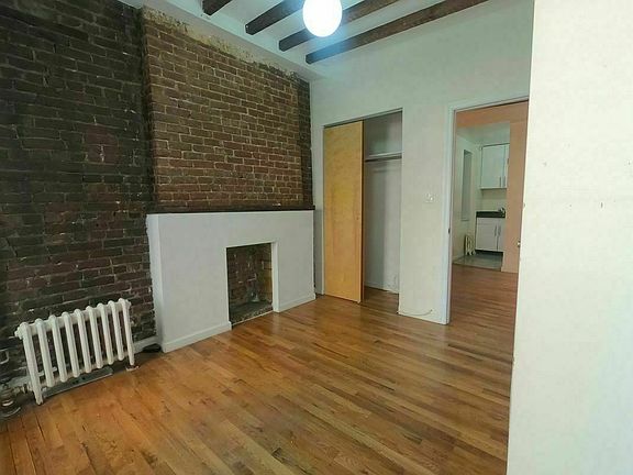 4th image of 236 E 95th St #3F