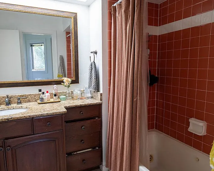 3724 Longchamp Cir — Photo 25