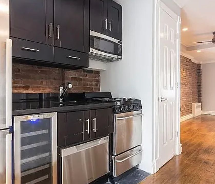 1st image of 321 W 16th St APT 4E