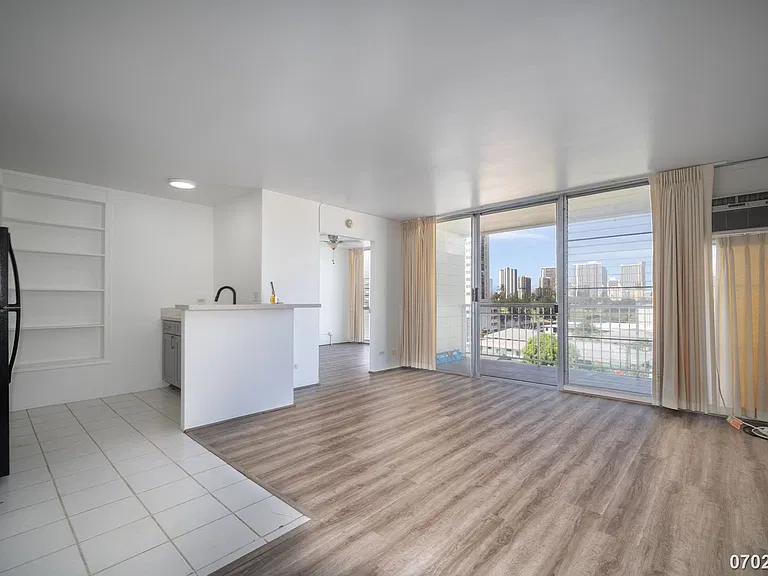 754 Ekela Ave #608 — Photo 3