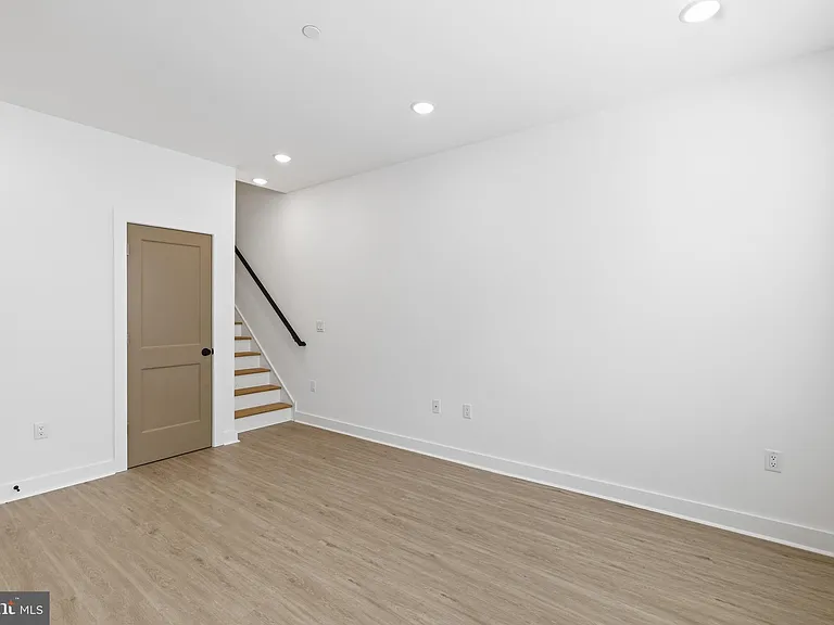 4021 Brown St #3 — Photo 12