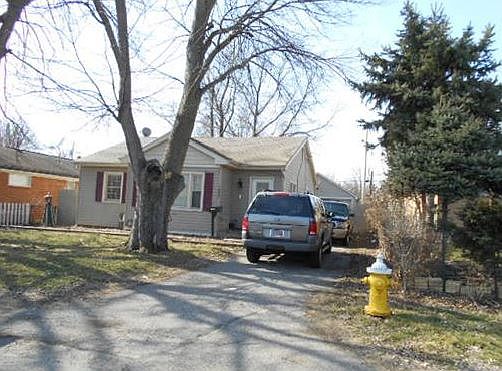 2nd image of 1657 Bauer Ave