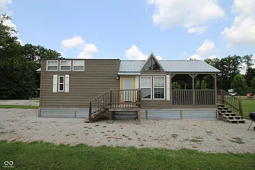 9507 N US Highway 231 Photo 1