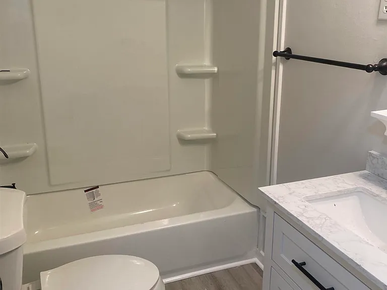 Bellanti Cir — Photo 6