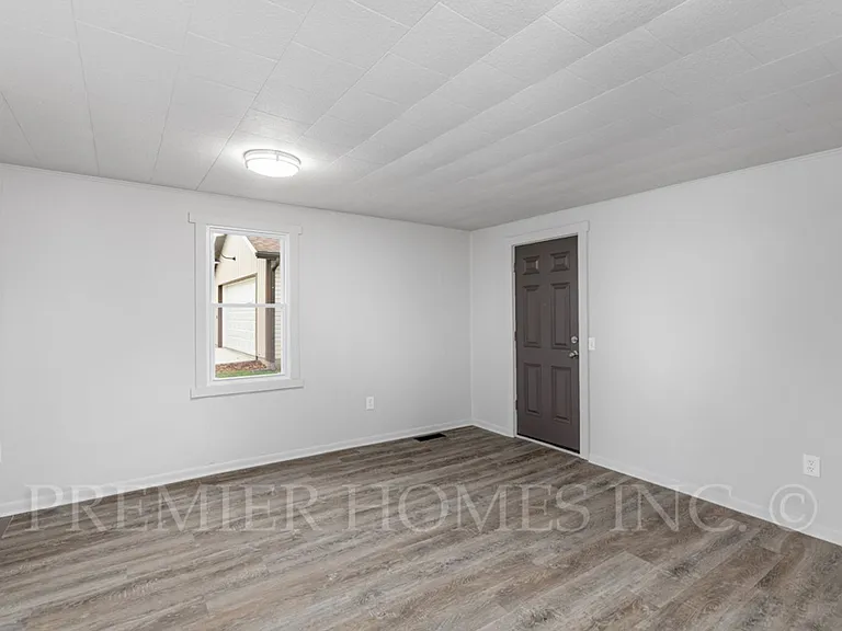 1126 11th St NW — Photo 4