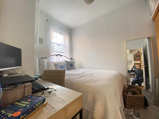 Rented by Bond New York | media 11