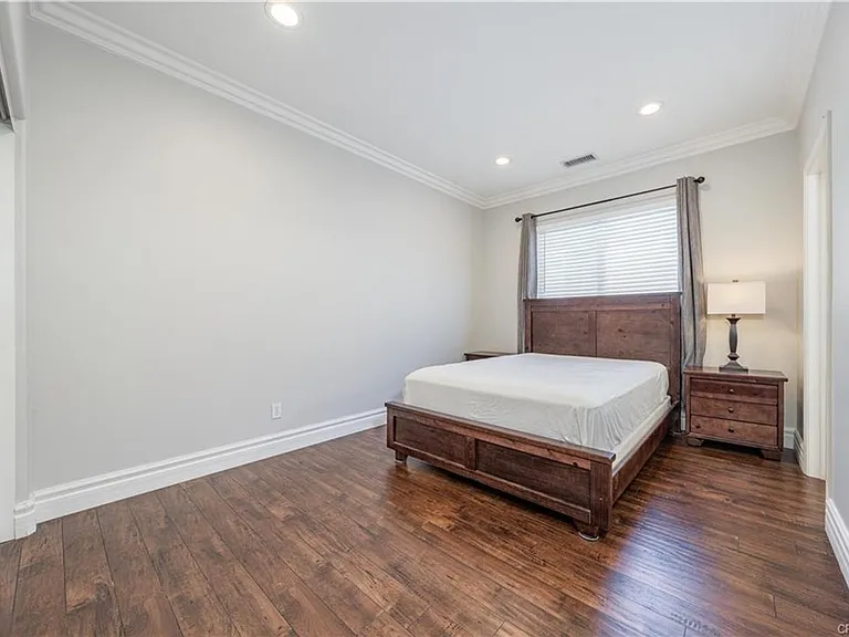 18571 Amalia Ln — Photo 25