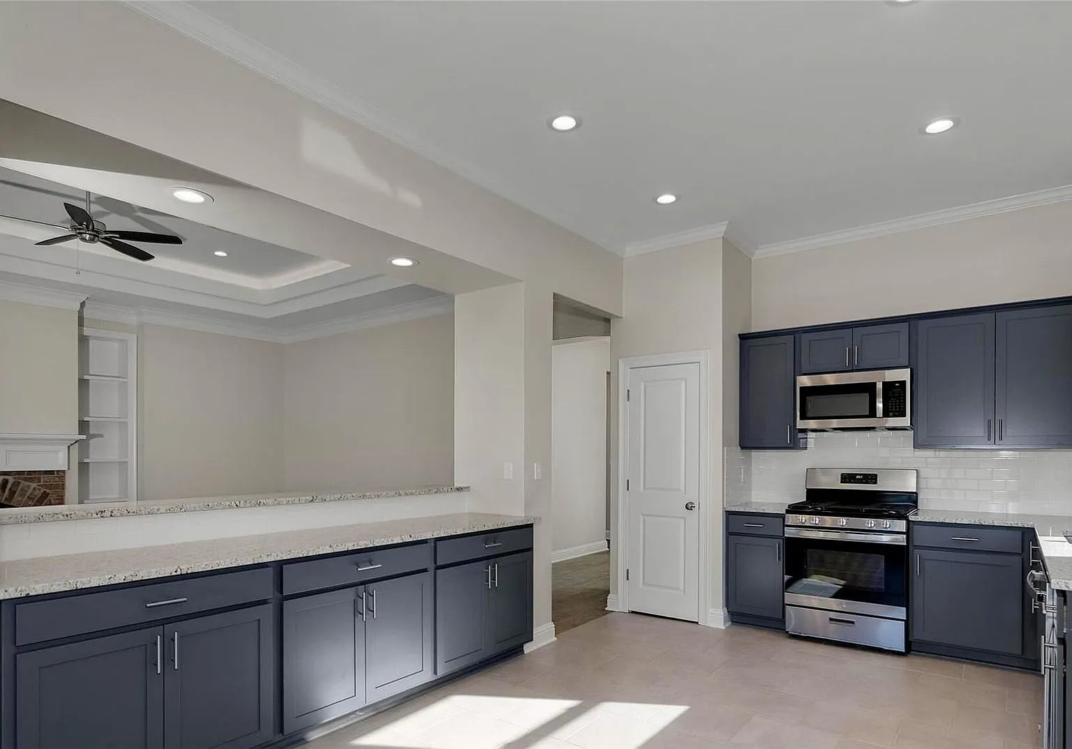 Like brand new construction in Haughton-Move in special - $400. dollars off first month rent — Photo 2