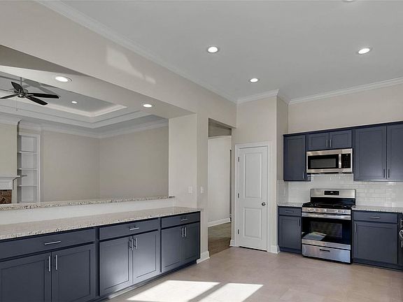 2nd image of 555 Brunswick Gdns