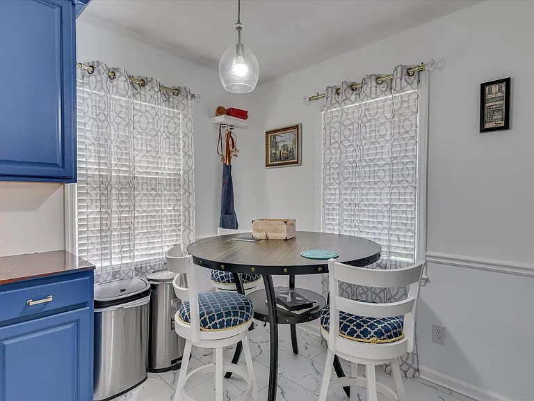 3648 Jamaica Dr — Photo 7
