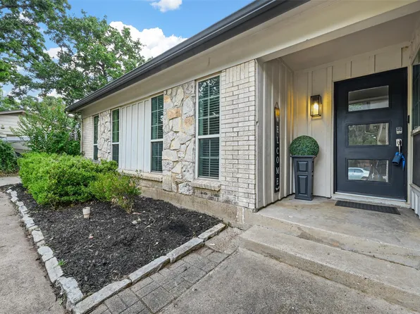 6004 Price Dr, North Richland Hills, TX 76180
