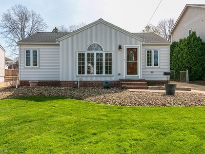 1201 Summit Dr, Mayfield Heights, OH, 44124
