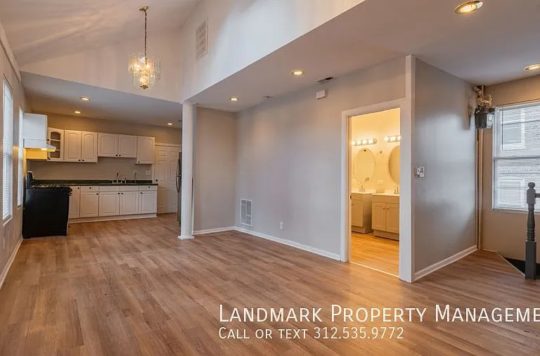 1529 W Cortez St #2F — Photo 7