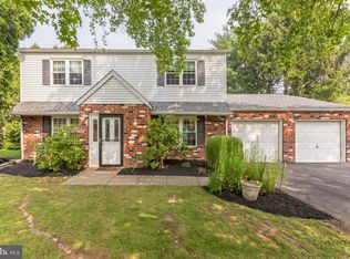4131 Dana Ln, Lafayette Hill, PA 19444