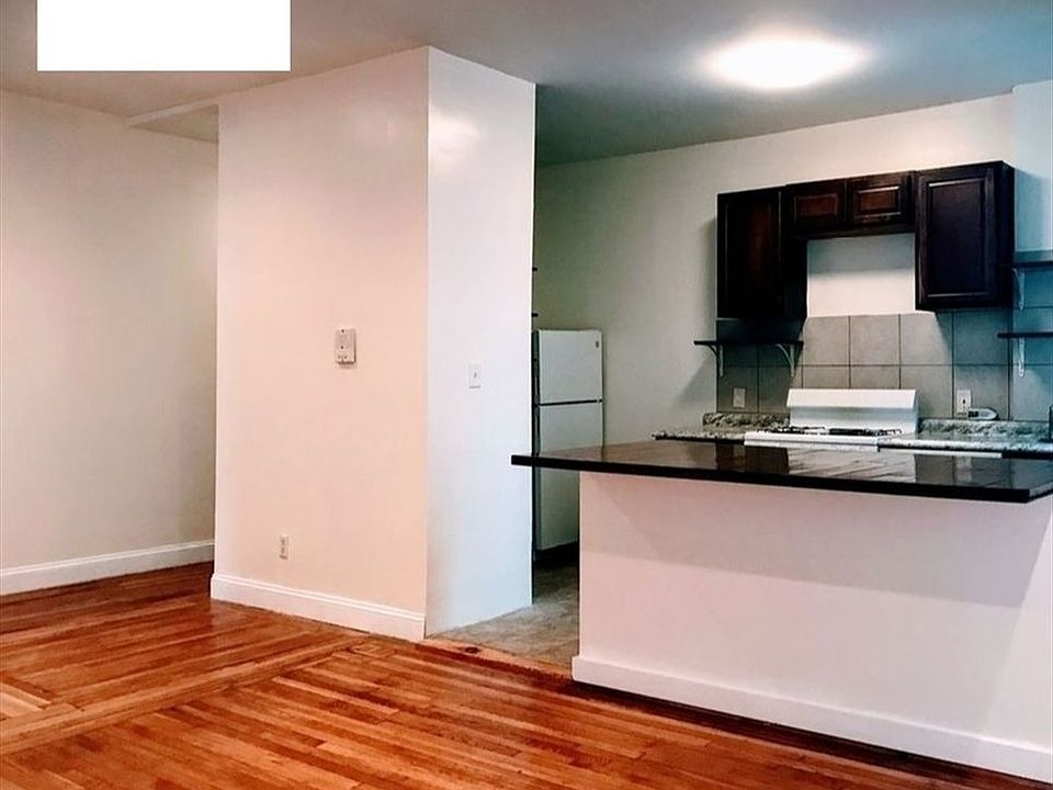 1st image of 352 Saint Johns Pl APT 3B