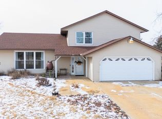 4877 Tunbridge Hill Rd, Clinton, IL 61727