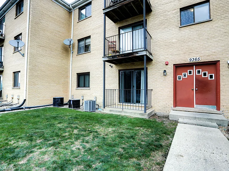 9365 Hamilton Ct #A — Photo 18