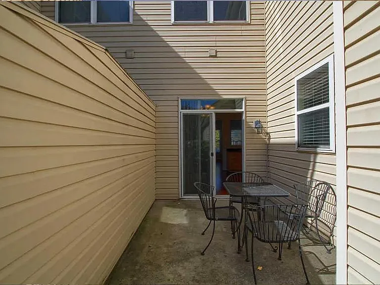 1434 Laurel Park Dr — Photo 26