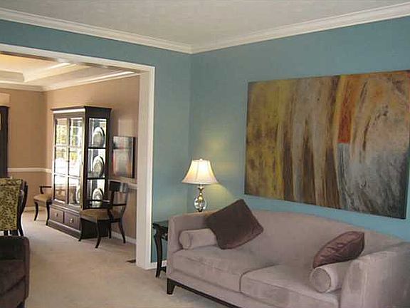4th image of 209 Broadview Ct