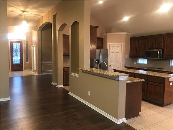 4th image of 4205 Calloway Dr