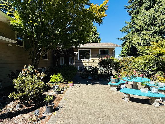 2nd image of 5065 1st Ave
