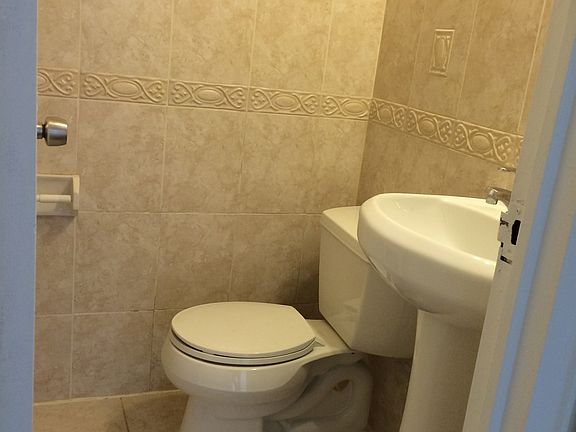 1/2 Bath
