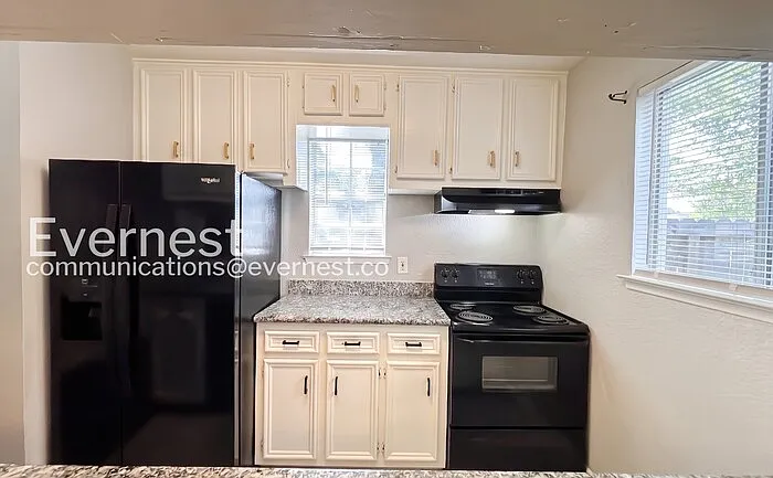 1379 Dell Dale St — Photo 7