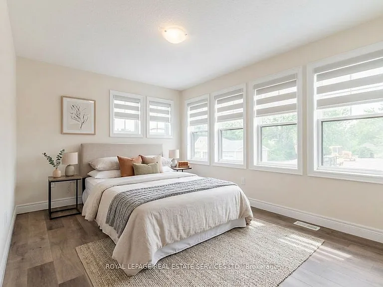 42 Beachwalk Cres — Photo 28