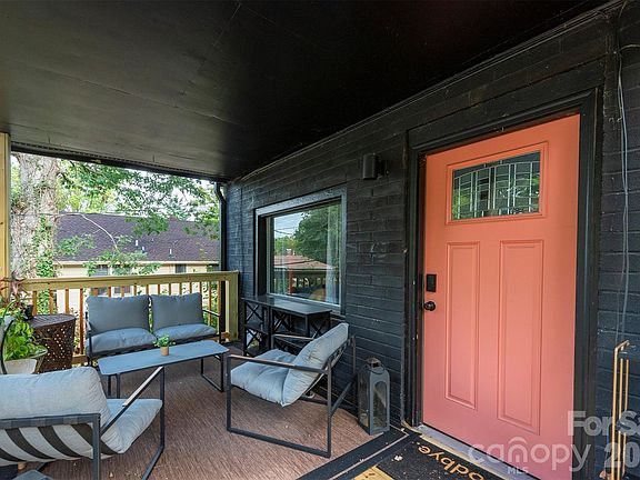 3rd image of 17 Springdale Ave